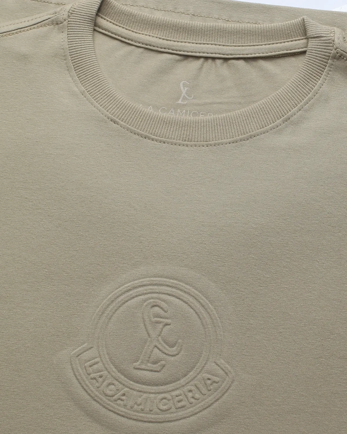 Camiseta Embossing