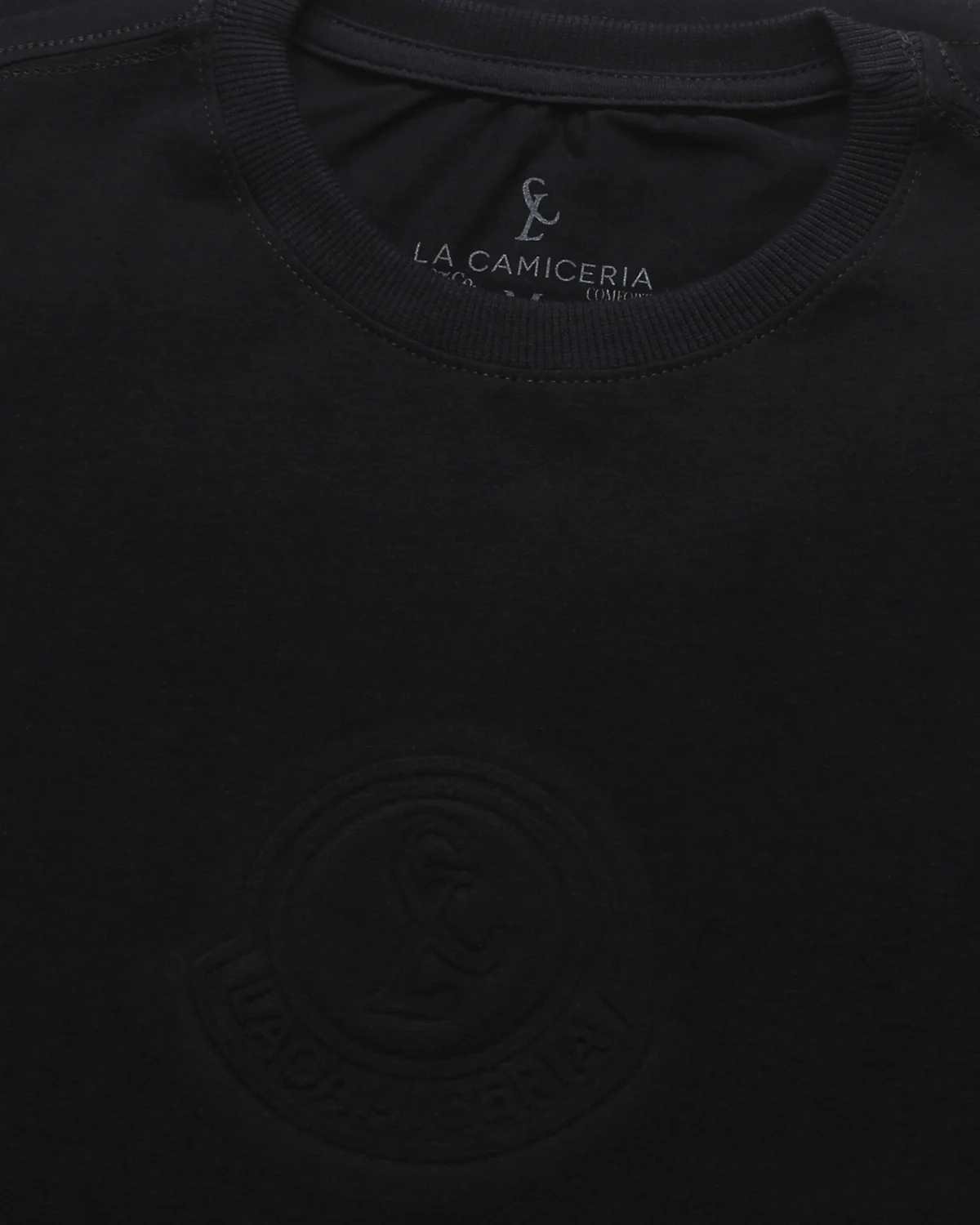 Camiseta Embossing