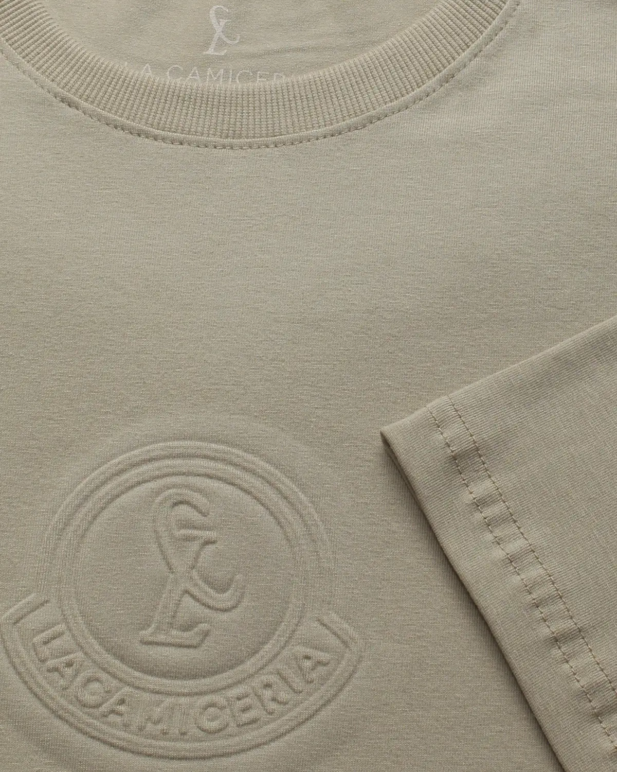Camiseta Embossing