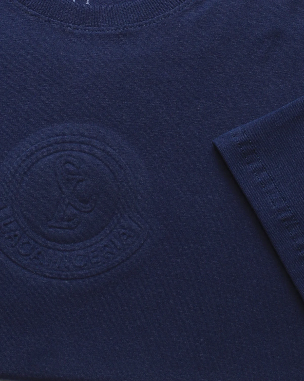 Camiseta Embossing